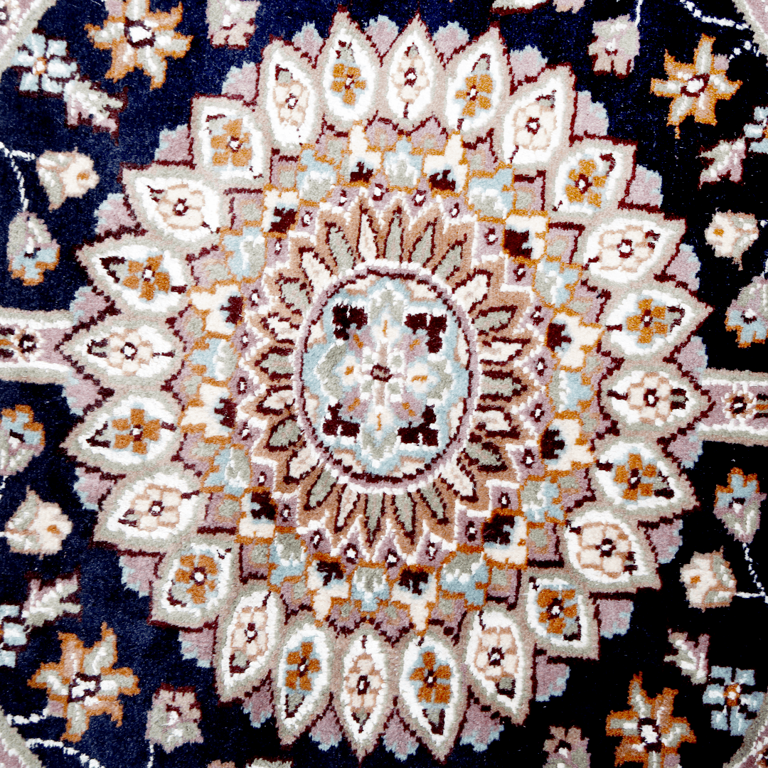 Handknotted Silk Rug 4x6 ft