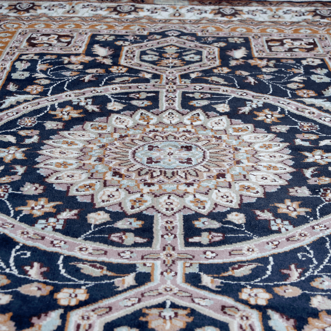 Handknotted Silk Rug 4x6 ft