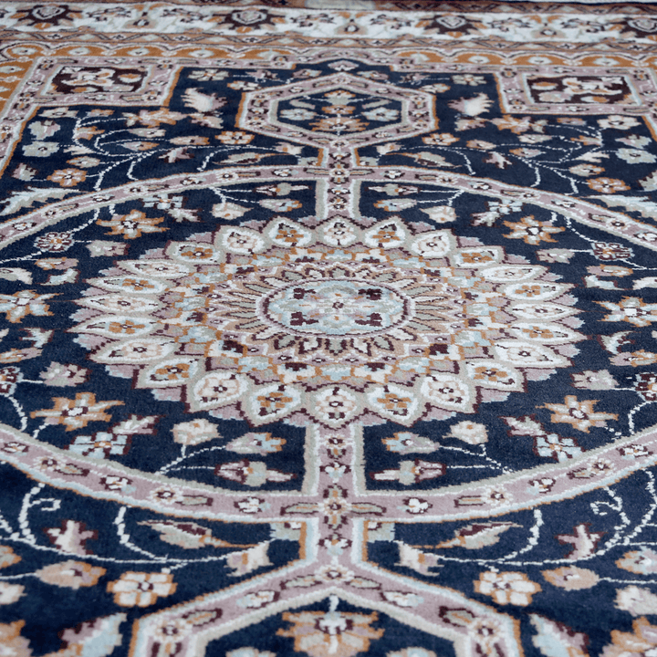 Handknotted Silk Rug 4x6 ft