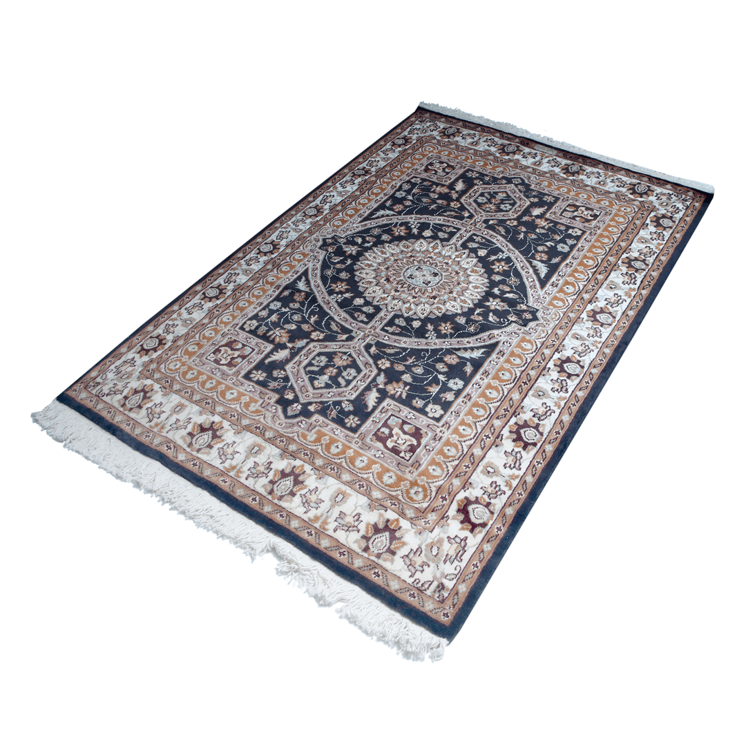 Handknotted Silk Rug 4x6 ft