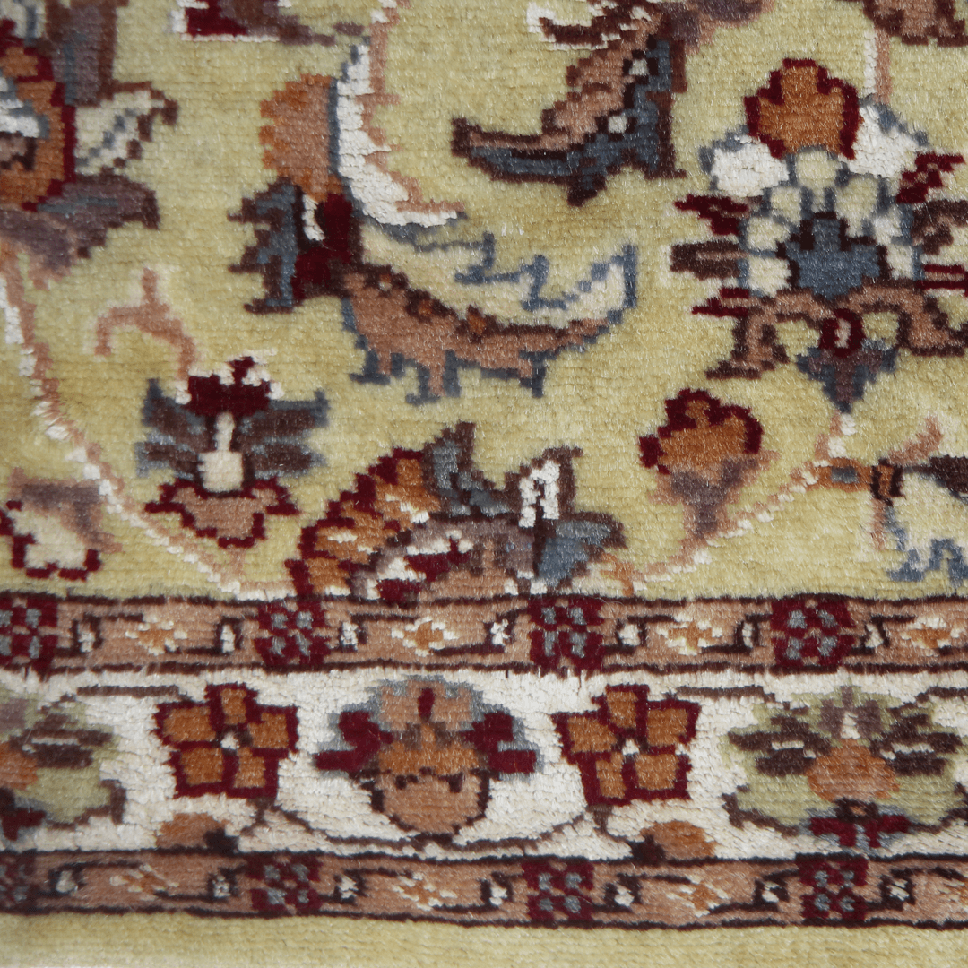 Handknotted Silk Rug 2.5x4 Ft