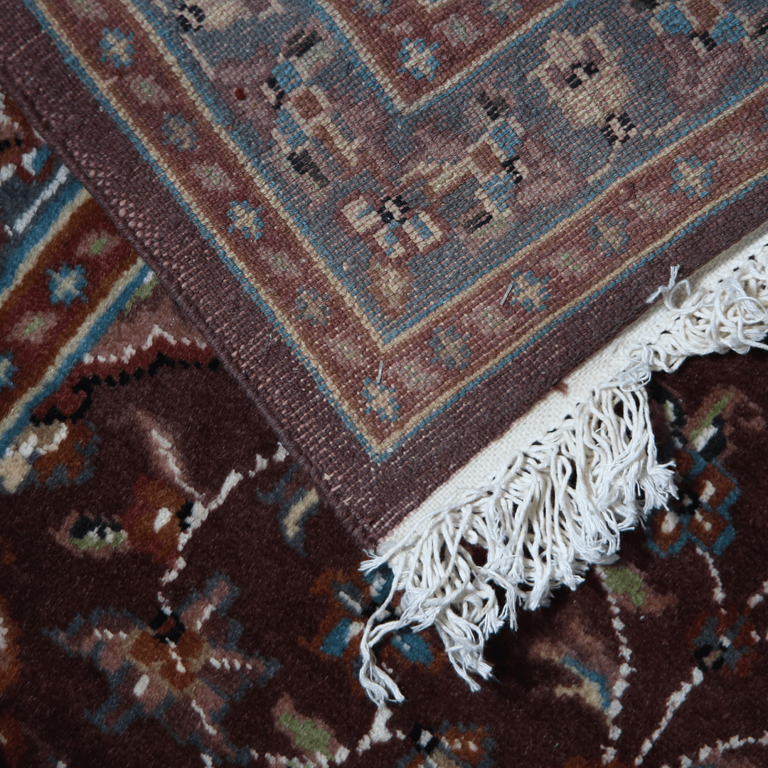 Handknotted Silk Rug 2.5x4 Ft