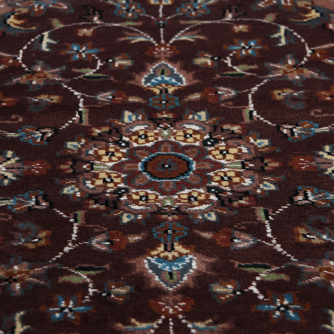 Handknotted Silk Rug 2.5x4 Ft