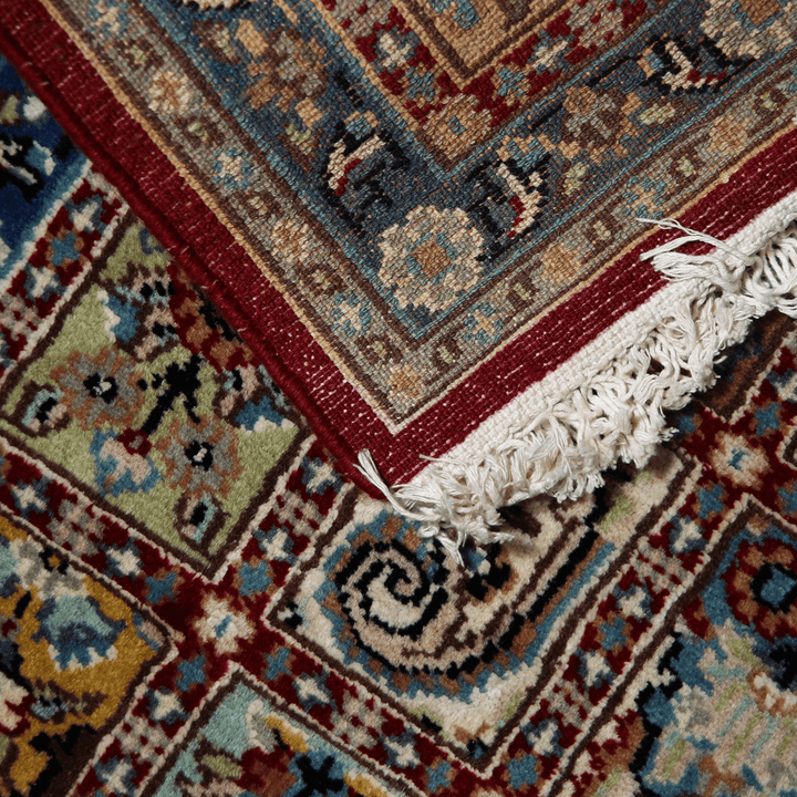 Handknotted Silk Pictorial Rug  2x3 Ft