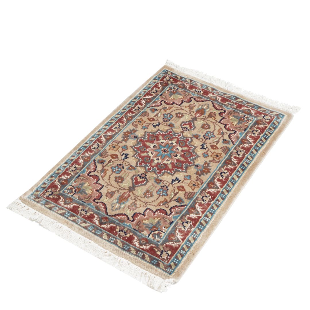 Hanknotted Silk Rug 2x3 Ft