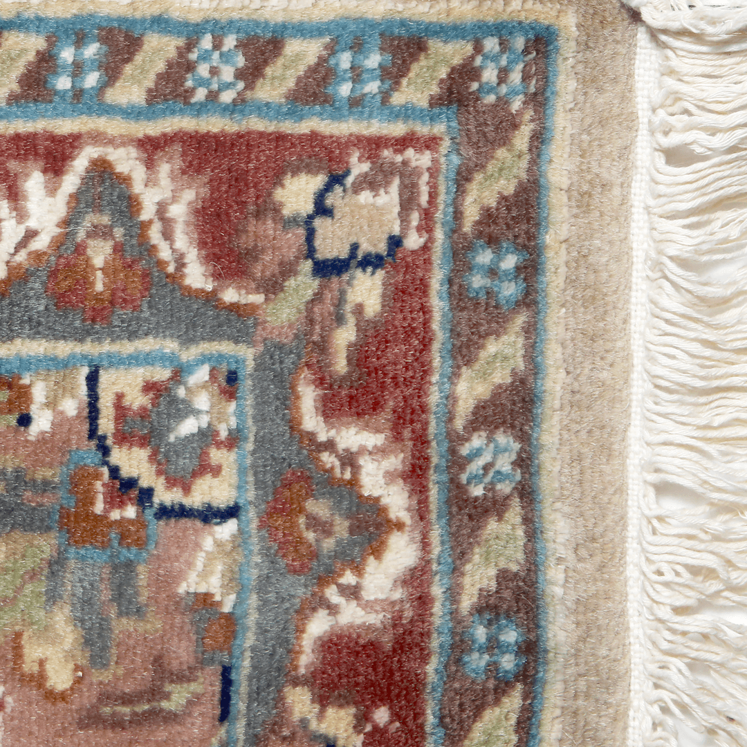 Hanknotted Silk Rug 2x3 Ft